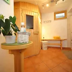 Edelweiss Rooms&app 招待所
