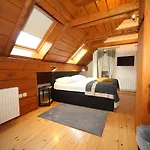 Edelweiss Rooms&app 招待所