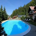 Edelweiss Rooms&app