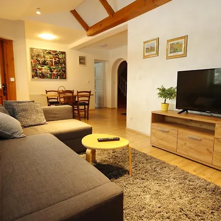 Edelweiss Rooms&app