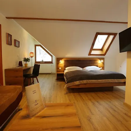 Edelweiss Rooms&app Guest house 3*