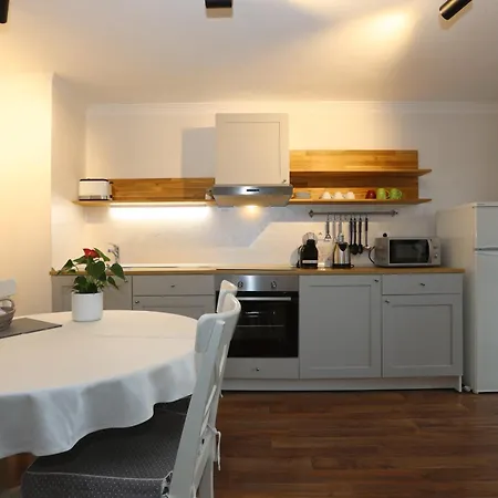 Guest house Edelweiss Rooms&app 3*