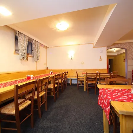 Konukevi Edelweiss Rooms&app