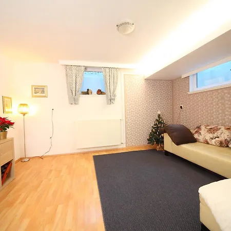 Edelweiss Rooms&app Πανσιόν 3*