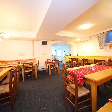 Edelweiss Rooms&app Гостевой дом