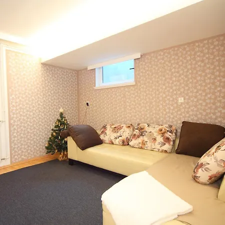 Edelweiss Rooms&app Гостевой дом 3*