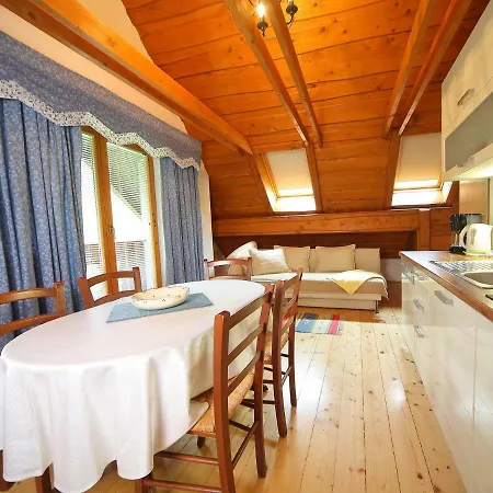 Edelweiss Rooms&app Affittacamere 3*