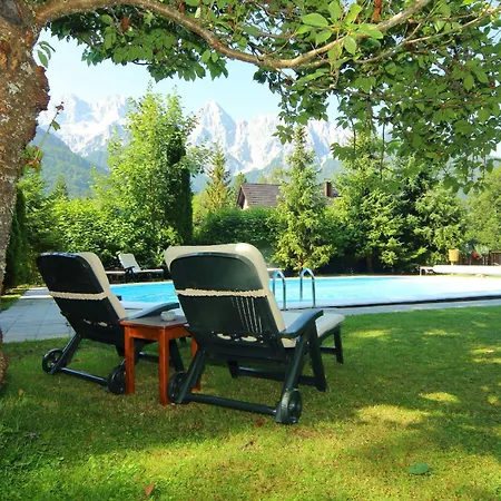 Konukevi Edelweiss Rooms&app