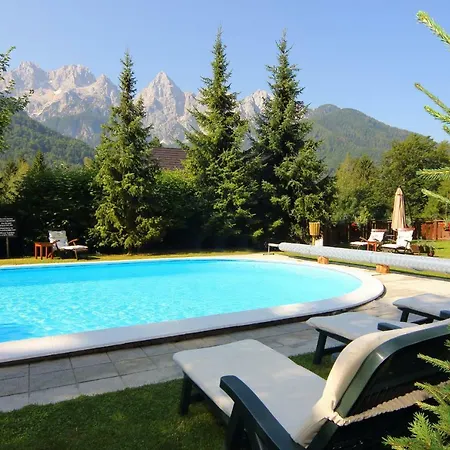 Гостевой дом Edelweiss Rooms&app 3*