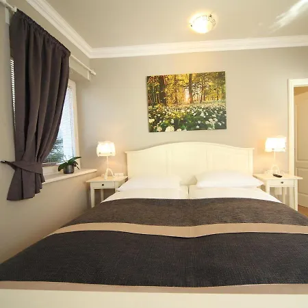 Гостевой дом Edelweiss Rooms&app 3*