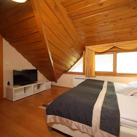 Edelweiss Rooms&app Гостевой дом 3*