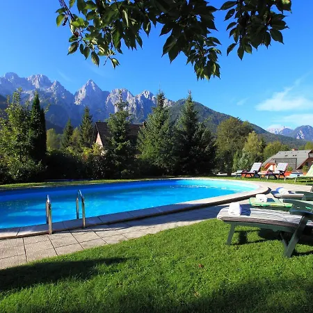 Edelweiss Rooms&app Pensionat 3*