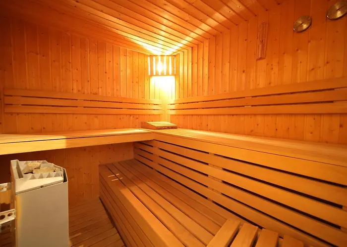 Edelweiss Rooms&app Guest house 3*