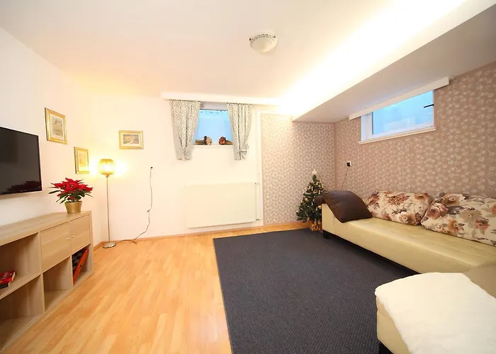 Edelweiss Rooms&app Guest house 3*