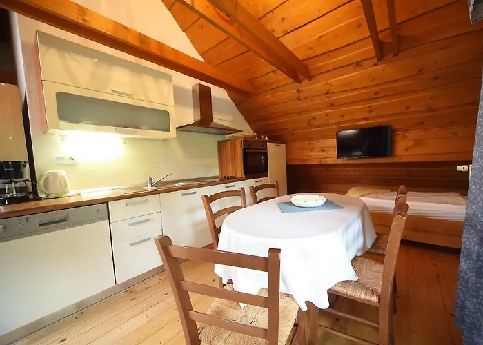 Edelweiss Rooms&app Guest house 3*